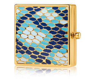 Estee-lauder-holiday-2012-year-of-the-snake-compact