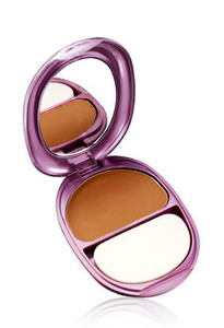 Cg_covergirlqueencollection_naturalhue_pressed_powder_1