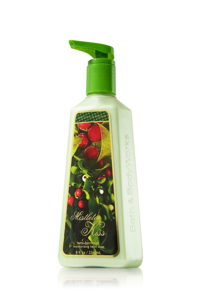 Bath & Body Works Mistletoe Kiss Anti-Bacterial Moisturizing Hand Soap