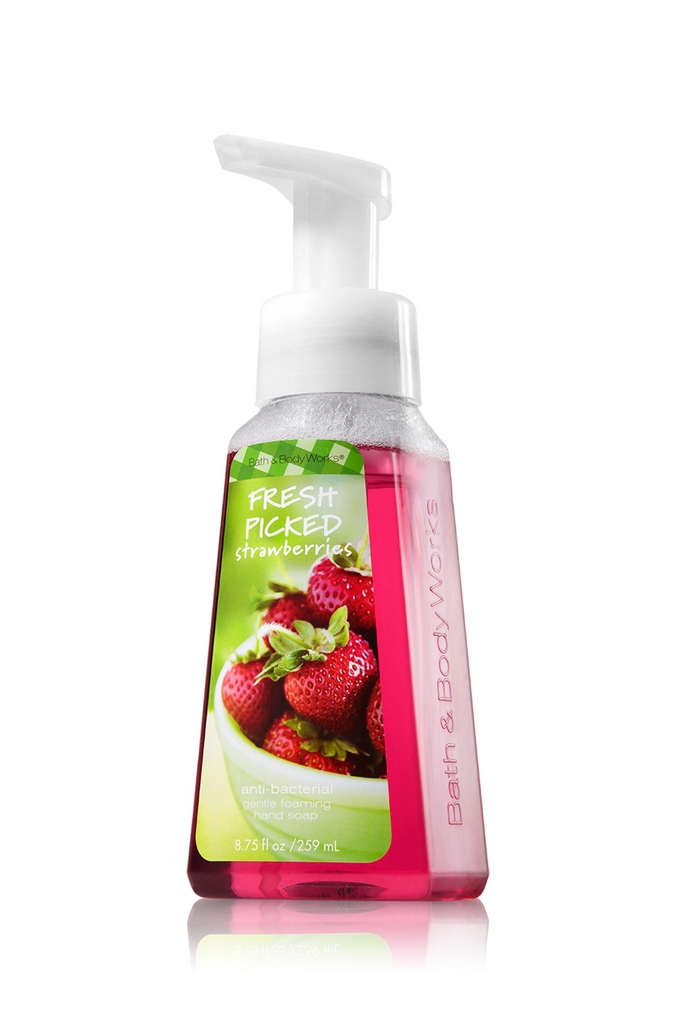 Bath & Body Works Fresh Picked Strawberries Anti-Bacterial Gentle Foaming Hand Soap