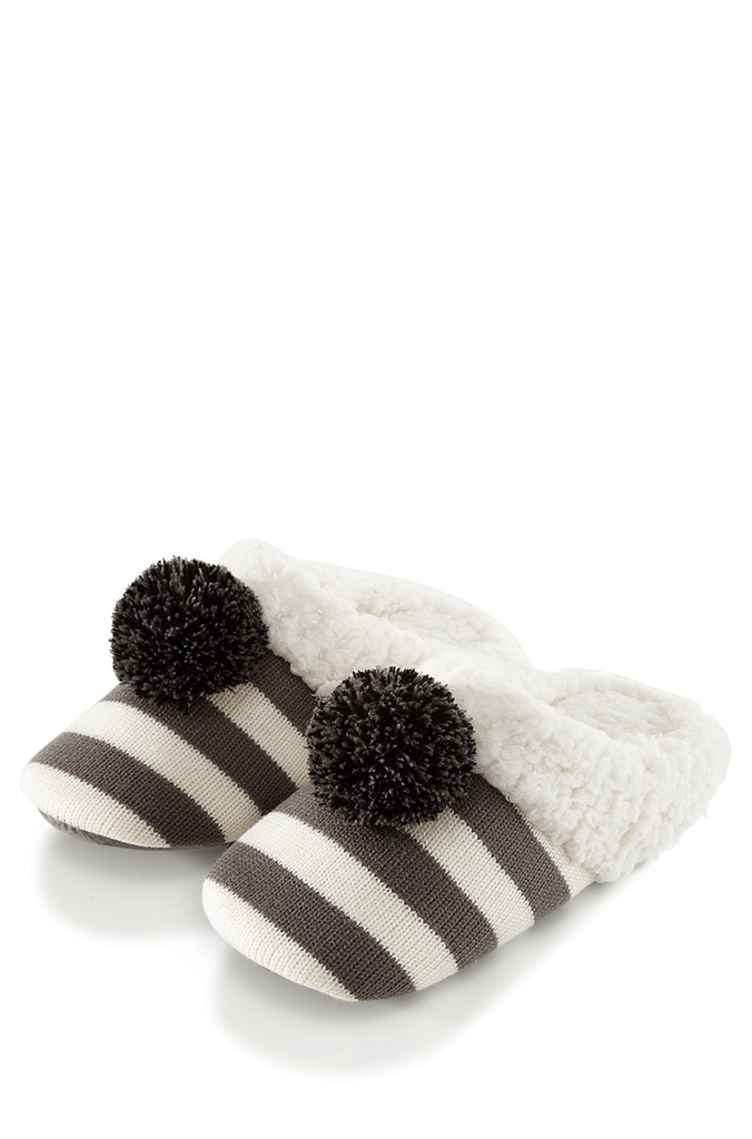 Bath & Body Works Accessories Mistle-Toes Slippers - Medium/Large Gray Stripe
