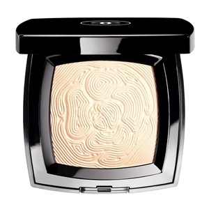 Chanel Illuminating Powder in Jardin de Camelias
