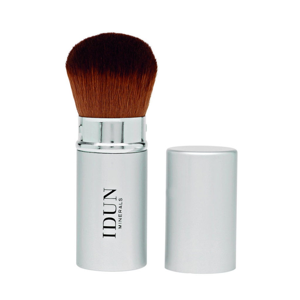 IDUN Minerals Retractable Kabuki Brush | Makeup | BeautyAlmanac