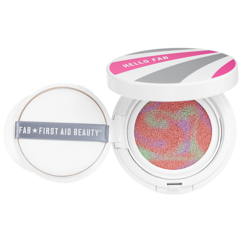 First Aid Beauty Hello FAB 3 in 1 Superfruit Color Correcting Cushion