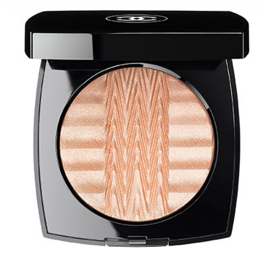 Chanel Plisse Lumiere de Chanel