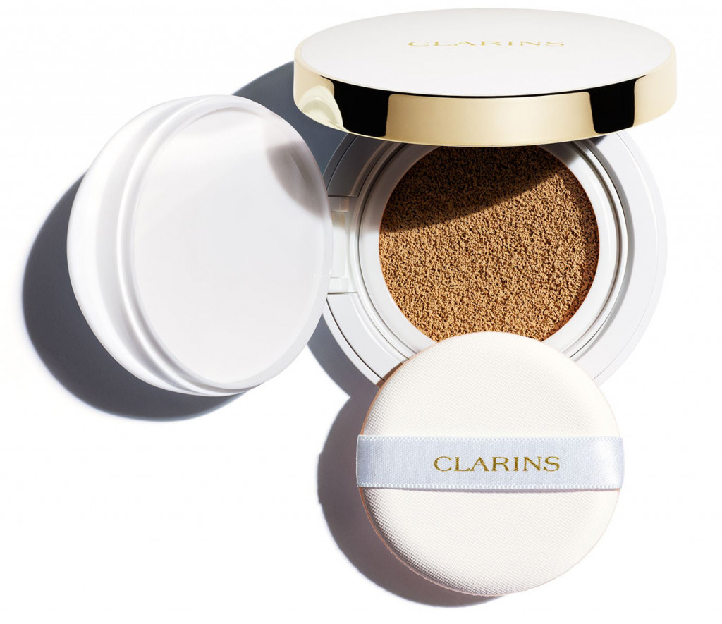Clarins Everlasting Cushion Foundation SPF 50 Makeup BeautyAlmanac