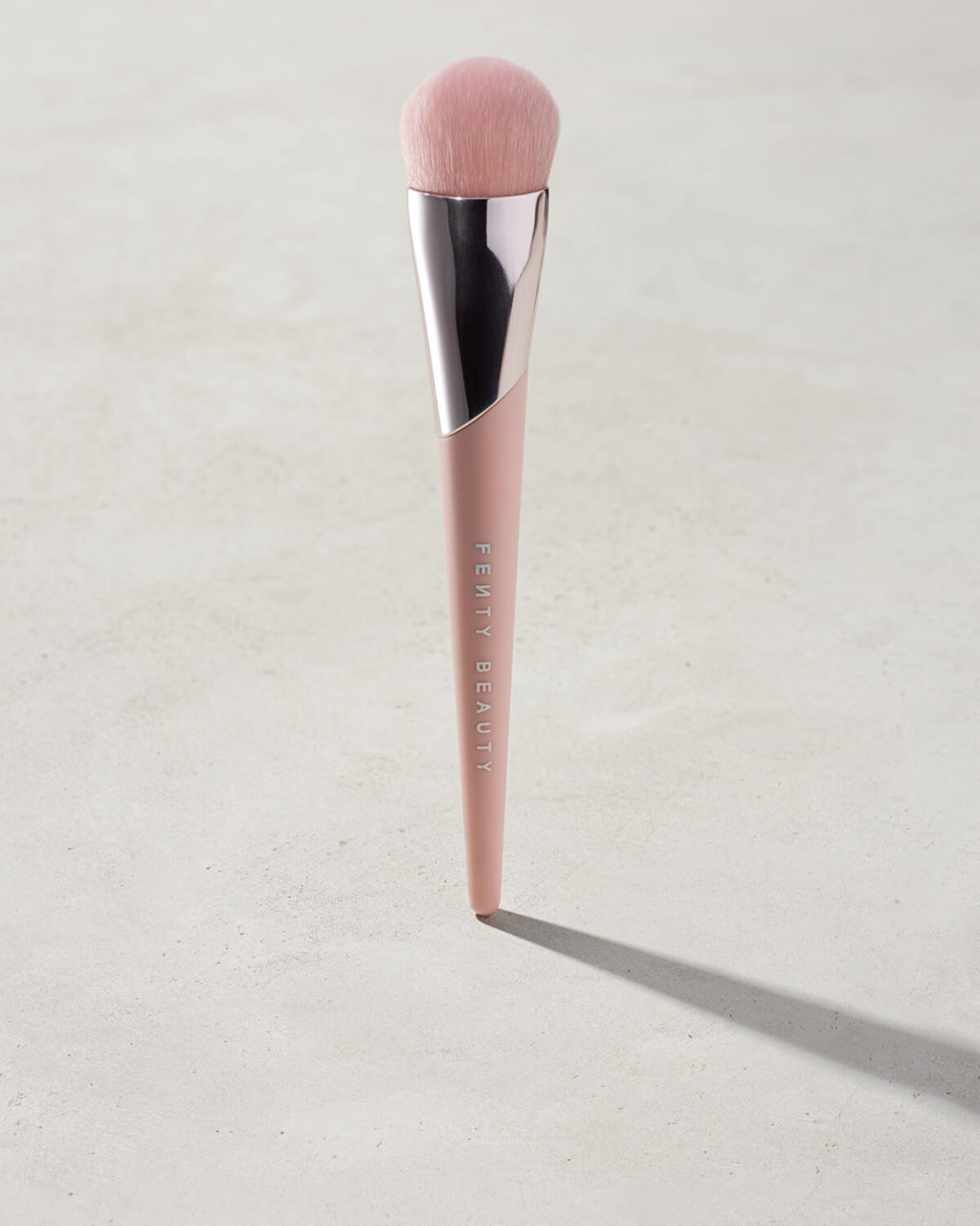 Fenty Beauty Full-Bodied Foundation Brush