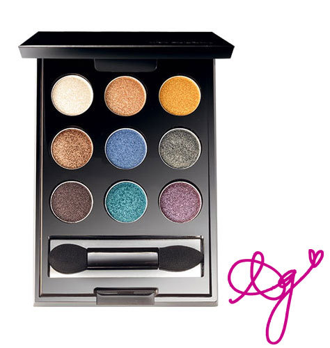 Avon mark On the Dot Eye Color Compact