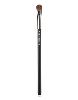 MAC 213 Fluff Brush