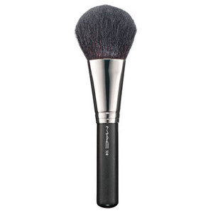 MAC 134 Large Powder Brush