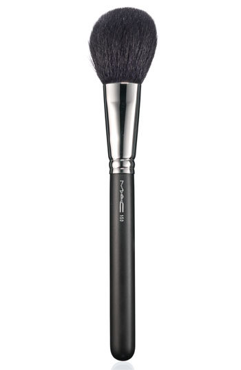 MAC 150 Large Powder Brush
