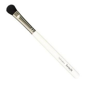 benefit fluff shadow brush