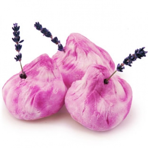 Lush A French Kiss Bubble Bar