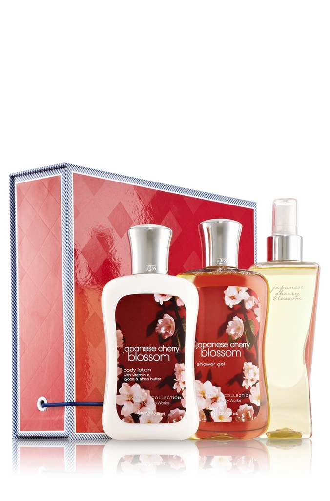 Bath & Body Works Japanese Cherry Blossom Signature Collection Medium Signature Gift Box