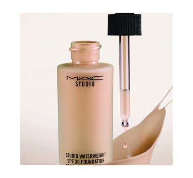 MAC Studio Waterweight SPF 30 Foundation