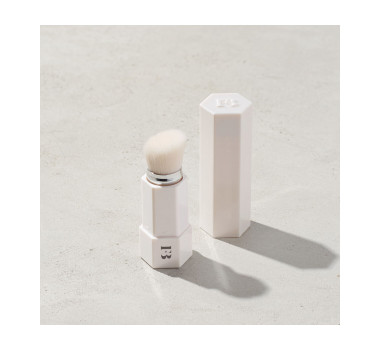 Fenty Beauty Portable Touch Up Brush