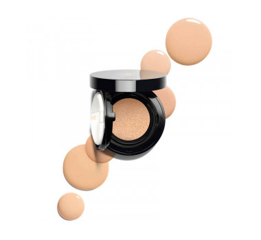 Chanel Vitalumière Glow Luminous Touch Foundation