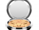 MAC Shinny Pretty Things Extra Dimension Skinfinish