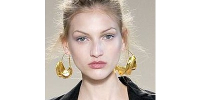 Revlon’s Global Artistic Director, Gucci Westman, Creates a Show Stopping look for Antonio Berardi 