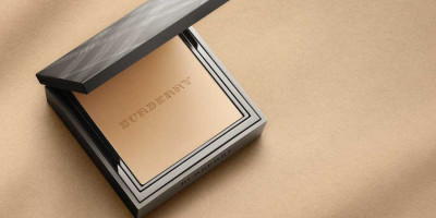 Burberry Cosmetics Cashmere Compact