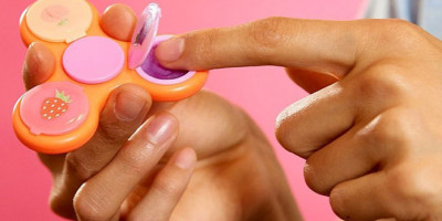 Glamspin Fidget Spinner meets Lip Gloss