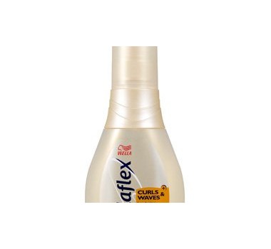 Wella Wellaflex CURLS & WAVES FRESH UP SPRAY STRONG HOLD