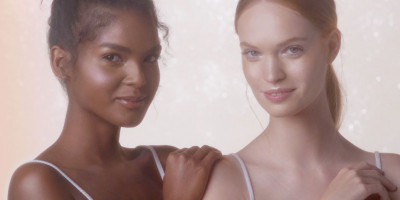 BECCA Light Waves Highlighter Palette