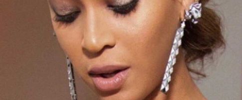 Glossier Reveals its New Product on Beyoncé