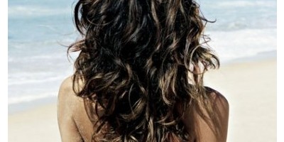 Great Tips To Tame Summer Frizz