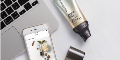 bareMinerals Introduces the 1st Mineral-based All-in-One Veil