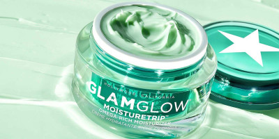 GlamGlow Moisturetrip A Hemp Oil Infused Moisturizer