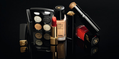 Chanel No5 Holiday Makeup Collection 2021