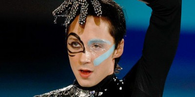 MAC Collaborates With Johnny Weir On Holiday 2011 Collection