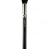 MAC 109 Small Contour Brush